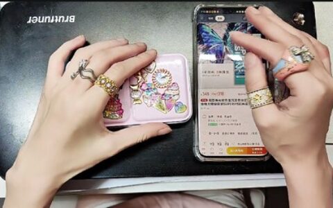 [课程中心]SULI苏Li0基础动漫风人物速写人物头像课[高清画质]